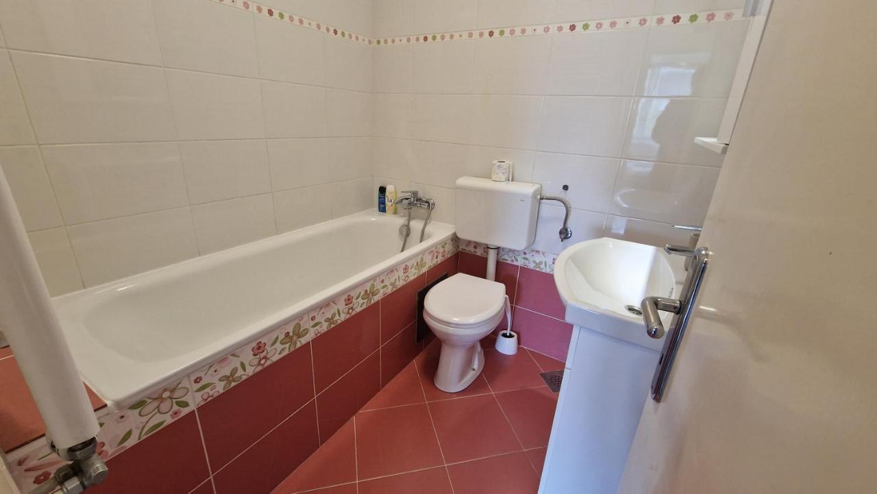 Lovely Condo With Free Parking Lubiana Esterno foto